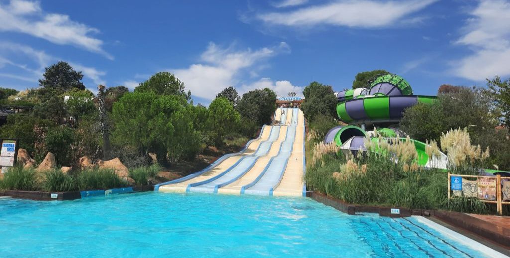 Cómo disfrutar Aquopolis Madrid con niños: novedades verano 2026 3 Pistas Blandas en el parque acuático Aquopolis de Villanueva de la Cañada en Madrid.