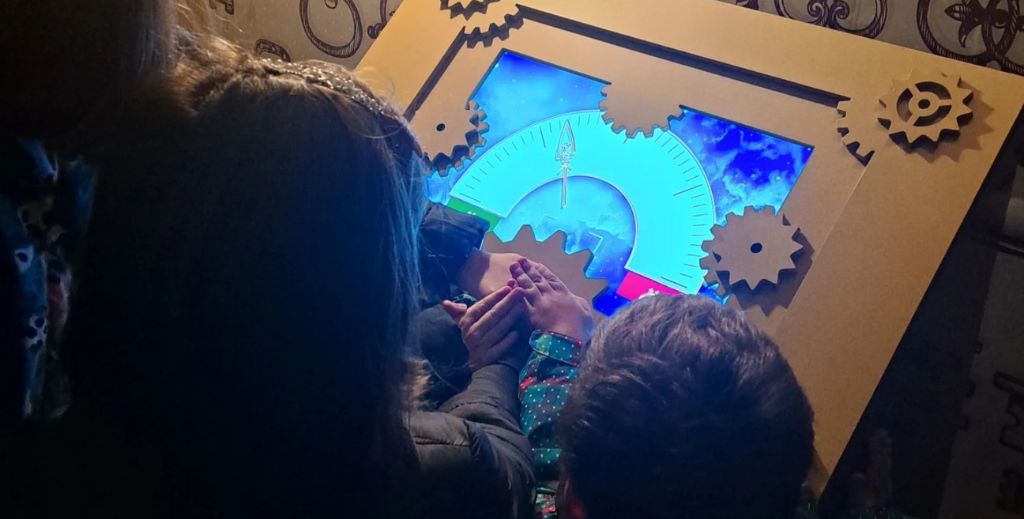 Departamento de envíos extraordinarios de Correos 1 El detector de niños buenos del Departamento de Envíos Extraordinarios de Correos en Madrid| Imagen: Alicia Puente | Mamá tiene un Plan.