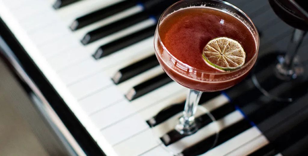 Umusic Piano Bar Casa Chicote - Mamá tiene un Plan.