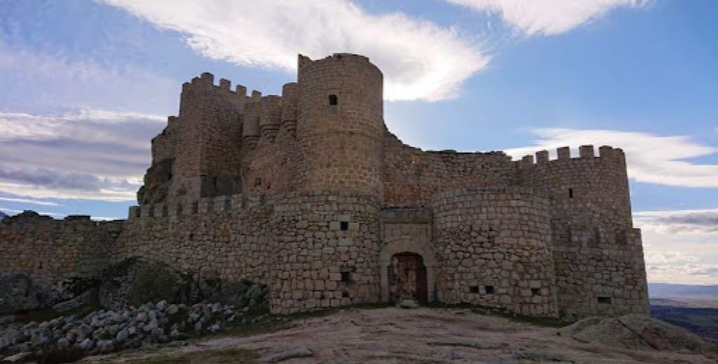 Castillo de Aunqueospese, en Mironcillo, Ávila - Mamá Tiene un Plan.