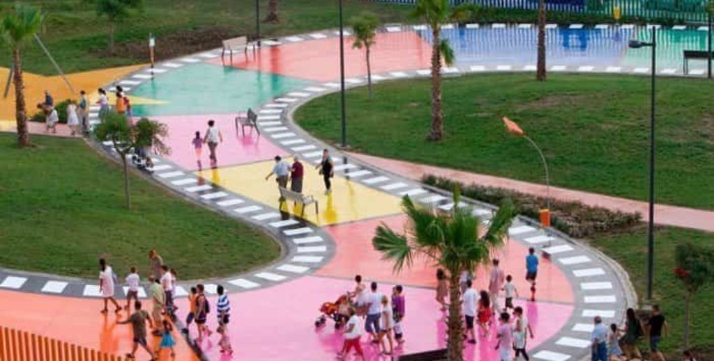 Vista aérea del Parque del Cine en Málaga - Mamá Tiene un Plan.