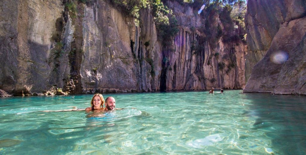 Aguas termales de la Fuente de los Baños en Montanejos, Castellóm - Mamá Tiene un Plan.