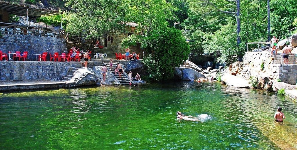 La charca de la Nieta, la piscina natural de Piedralaves, Ávila - Mamá Tiene un Plan