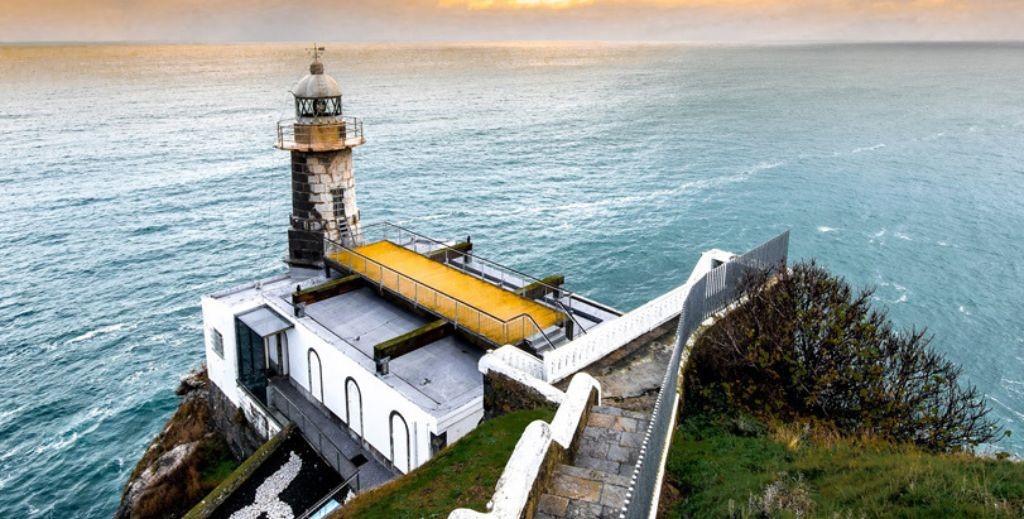 Faro de Santa Catalina en Lekeitio - Mamá Tiene un Plan.