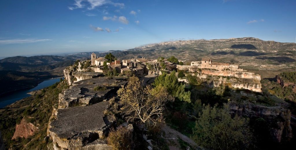Vista aérea de Siurana, Tarragona - Mamá Tiene un Plan.