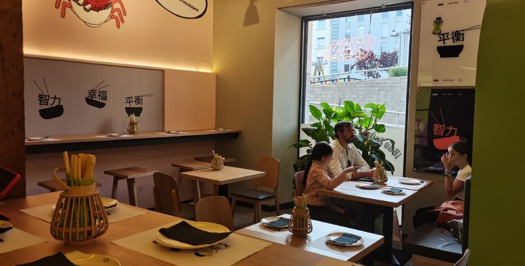 comer con ninos comida asiatica mamatieneunplan 01 zuji asian street food