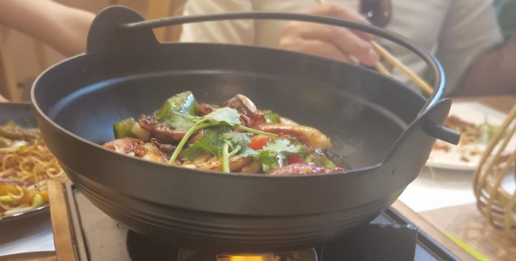 comer con ninos comida asiatica mamatieneunplan 02 zuji asian street food