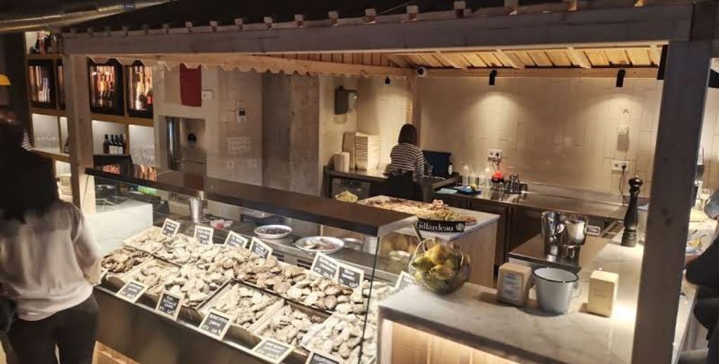 comer ostras en madrid mamatieneunplan 04 el puertito madrid