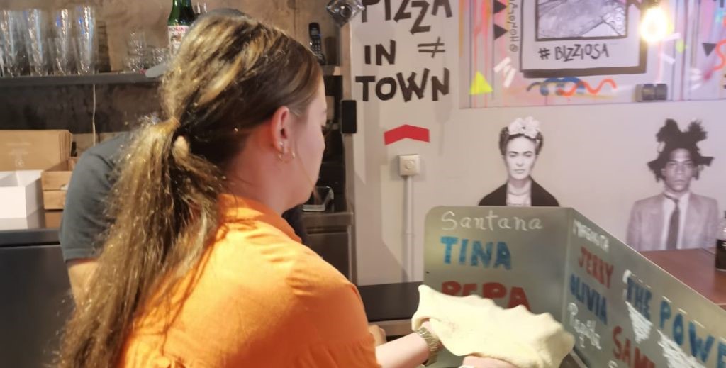 comer pizza con ninos mamatieneunplan 00 bizzo canalla