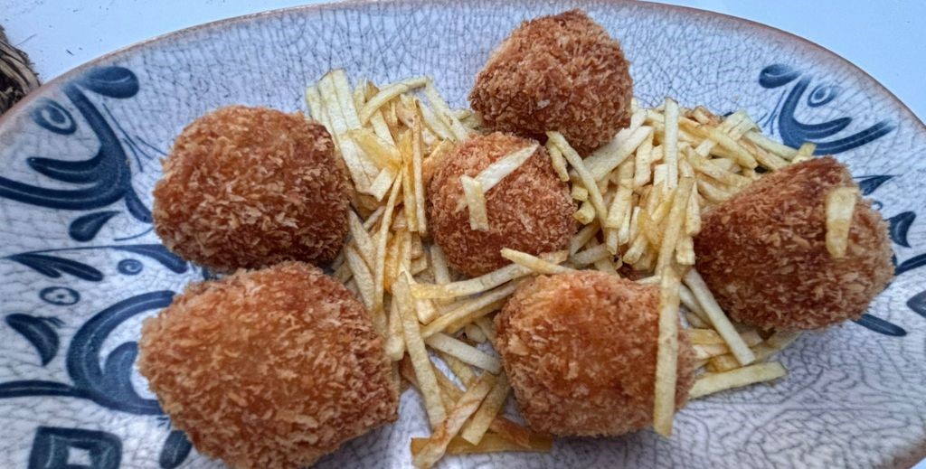 Croquetas de jamón del restaurante El Mirador del Narcea - Mamá Tiene un Plan.