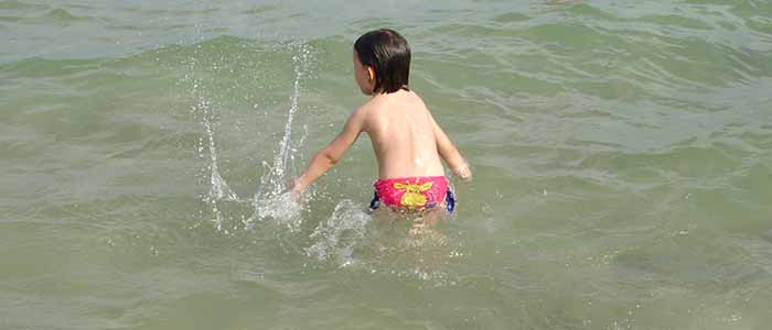 mamatieneunplan-juegosenlaplaya2