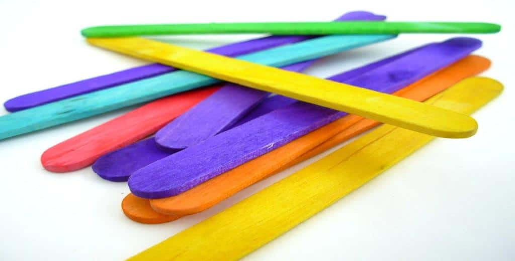 palos de madera de colores 1024x768 1