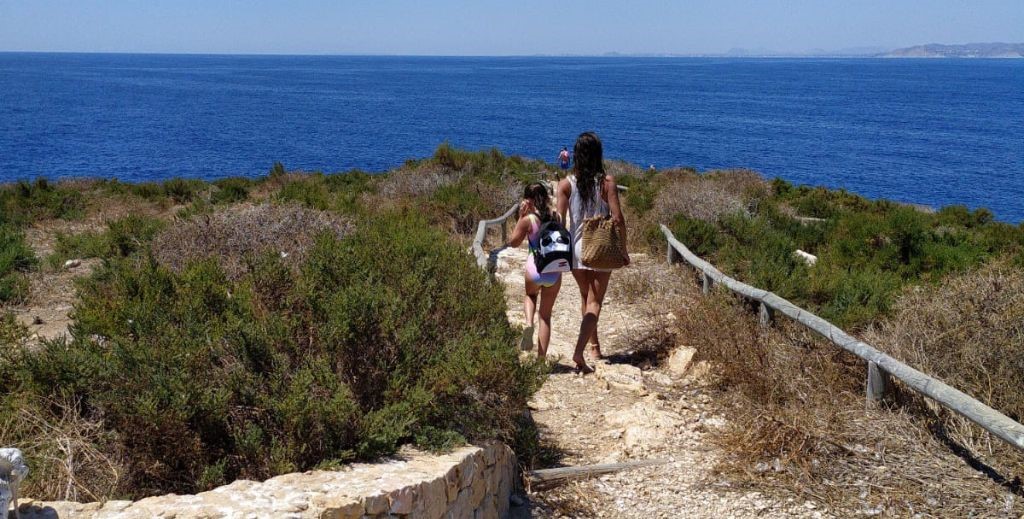Isla de Benidorm - Mamá Tiene un Plan.