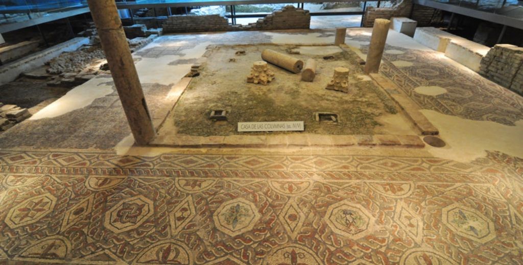 Interior de Antiquarium, en Sevilla - Mamá Tiene un Plan.