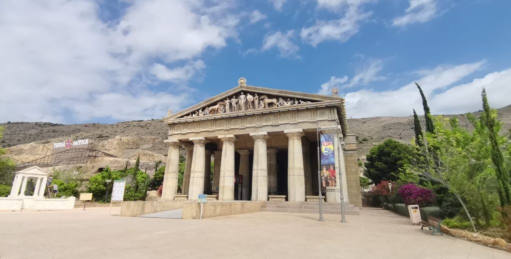 que hacer con ninos en benidorm mamatieneunplan 02 terra mitica