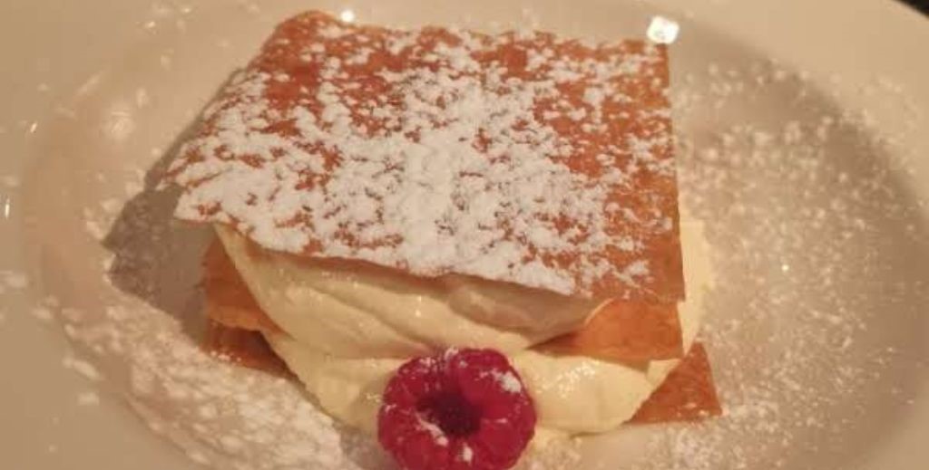 Celebramos San Valentín de la mejor manera: disfrutando del menú "Amores Cerdos" de Mercado de la Reina 10 9 restaurantes con ninos madrid mamatieneunplan 08 amores cerdos mercado de la reina