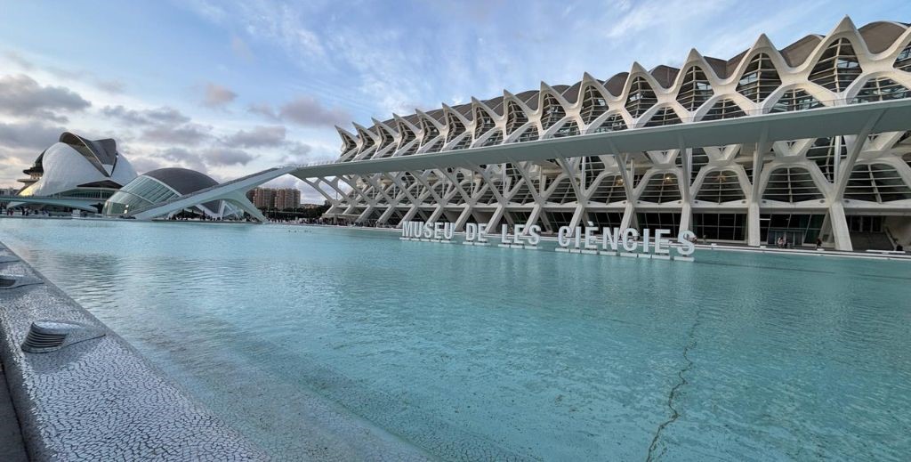 Ciudad de las Artes y las Ciencias de Valencia - Mamá Tiene un Plan.