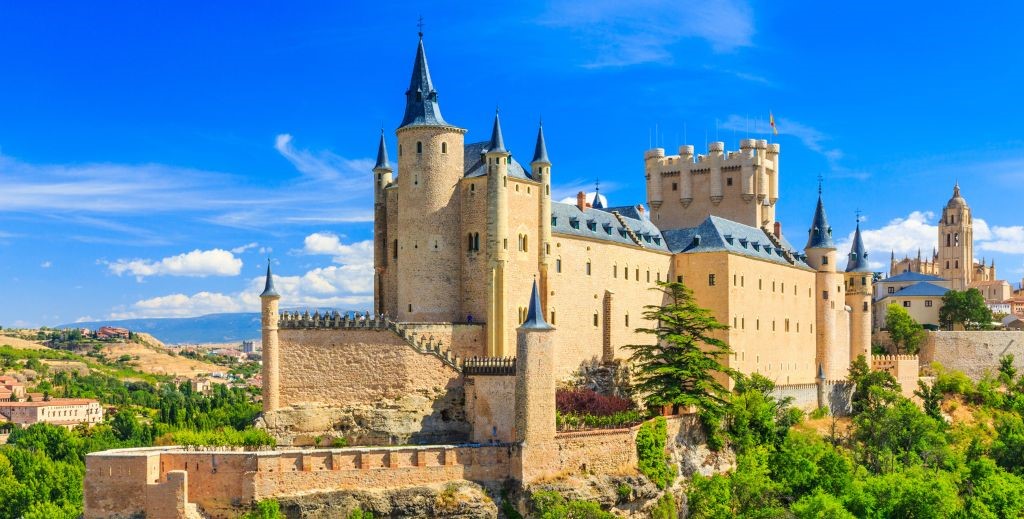 Vista del Alcázar de Segovia - Mamá Tiene un Plan.