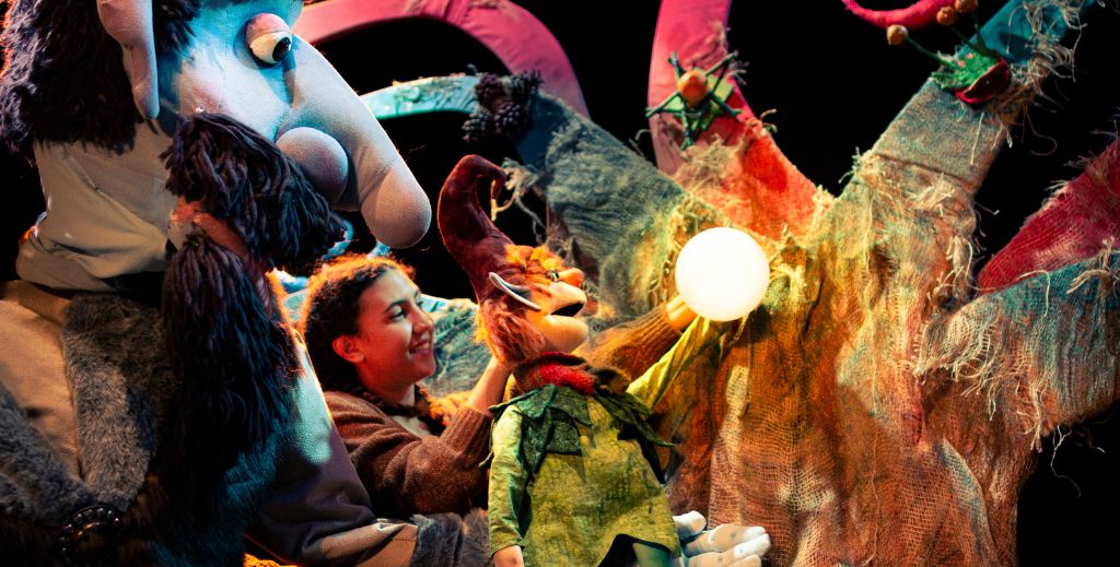 Imagen de la obra de títeres 'El Gigante y la Navidad' de la compañía Sol y Tierra.