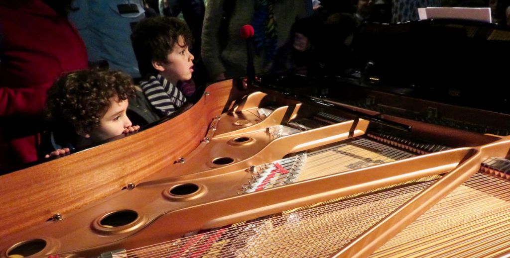 Los niños, protagonistas en el ciclo ¿Te suena? de talleres musicales para familias del Real Teatro de Retiro.