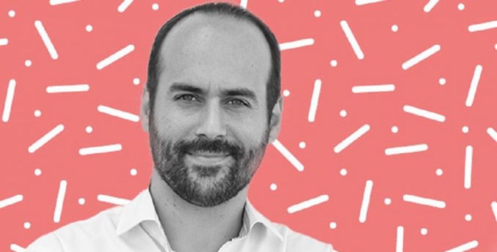 Víctor R. Alfaro es el creador de libros infantiles