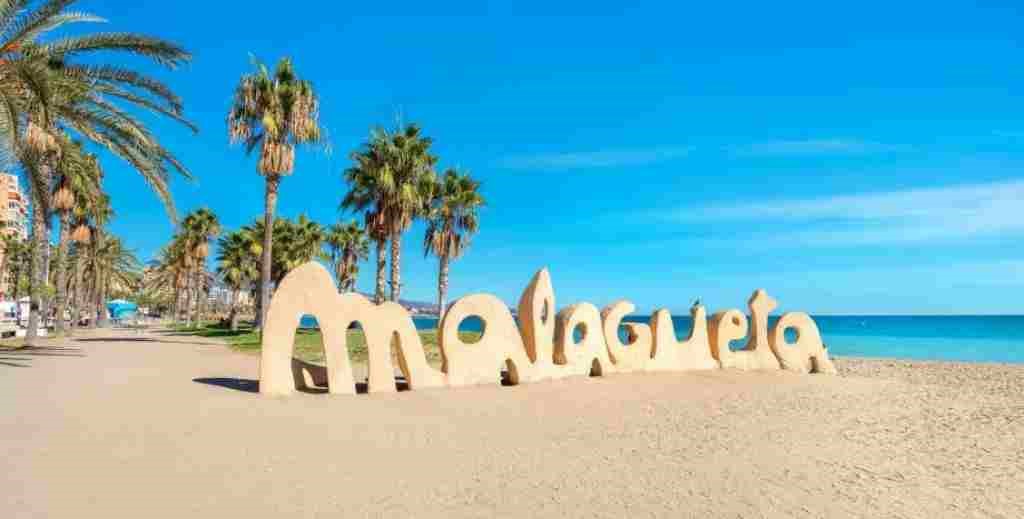 Playa de La Malagueta en Málaga - Mamá tiene un Plan.