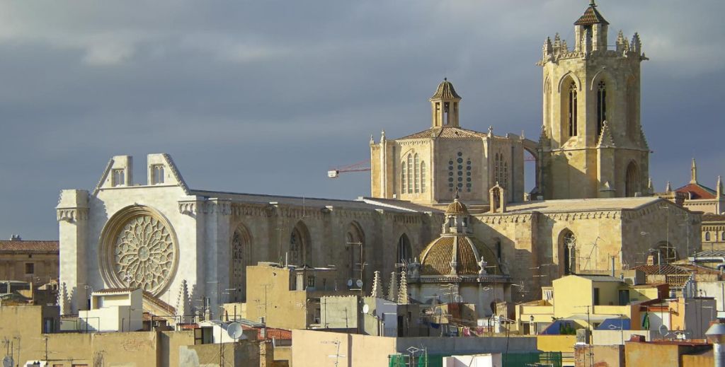 Catedral de Tarragona con niños - Mamá tiene un Plan.