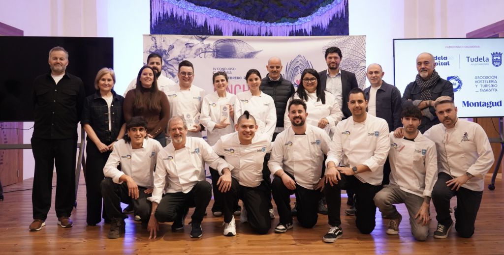Finalistas participantes en el Concurso de España de Pincho de Verdura de Tudela, junto con el jurado y la organización - Mamá tiene un Plan.