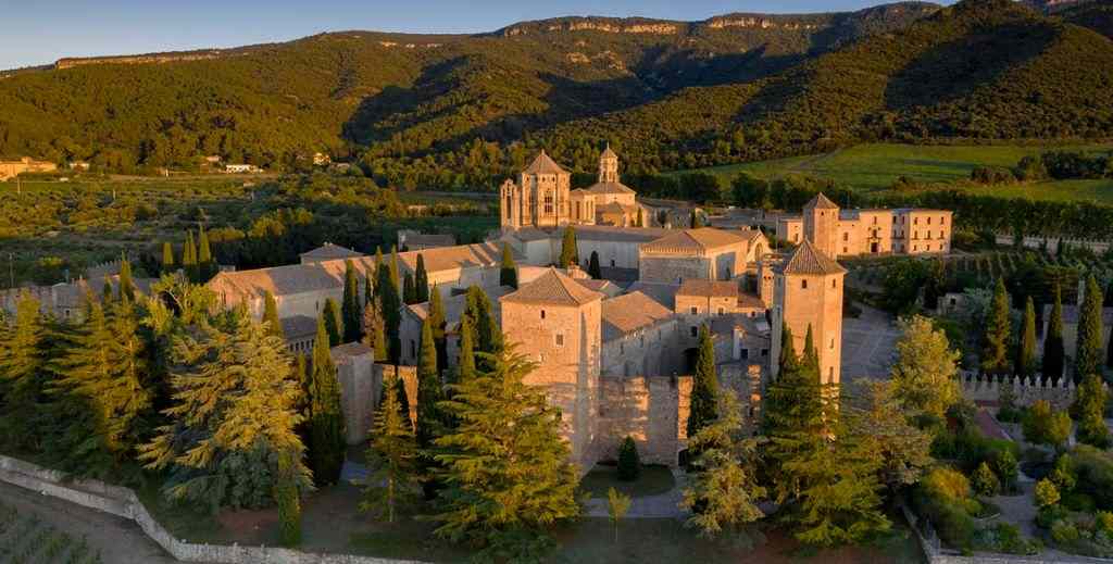 Monasterio de Santa María del Poblet de Tarragona - Mamá tiene un Plan.