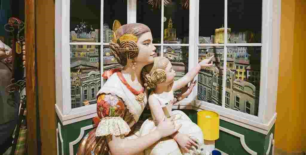 Museo Fallero de Valencia - Mamá tiene un Plan.