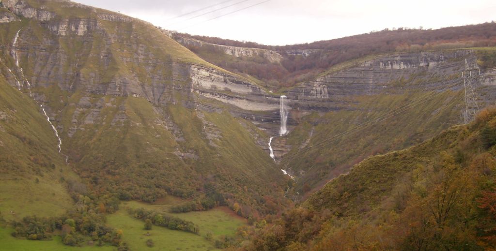 cascada de san miguel en burgos mamatieneunplan 00