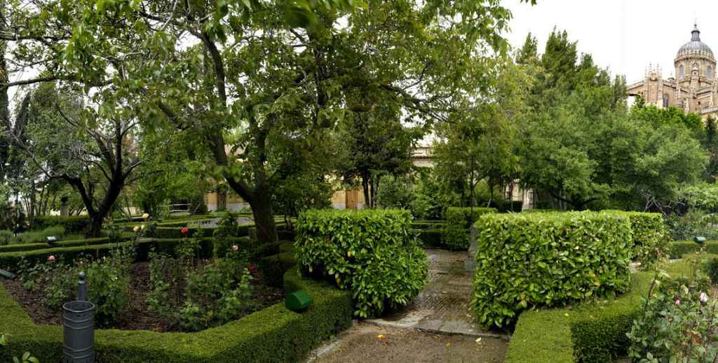 Huerto de Calixto y Melibea en Salamanca - Mamá tiene un Plan.