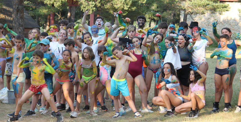 Campamento de verano Ociotopía en cuenca: Multiaventura y Multiaventura en inglés.