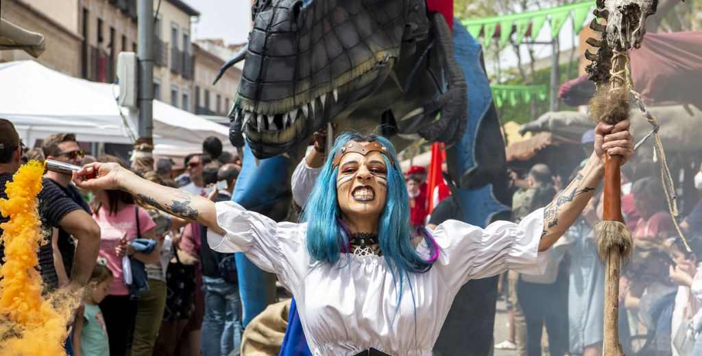 Feria Medieval de El Álamo pasacalles - Mamá tiene un Plan.