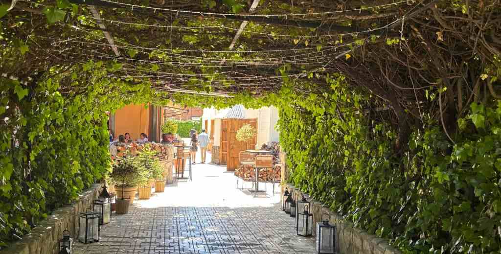 Entrada del restaurante La Candela de Triana - Mamá tiene un Plan.