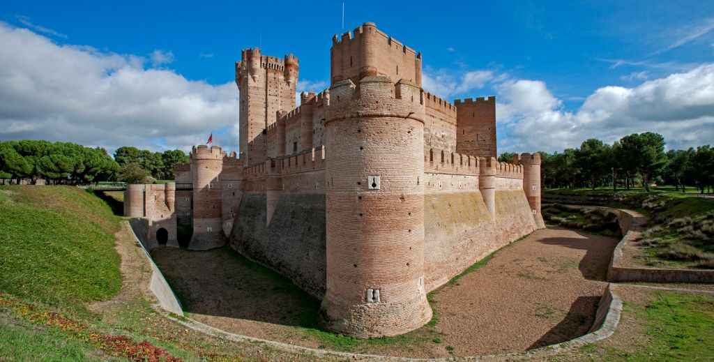 Castillo de la Mota con niños - Mamá tiene un Plan.