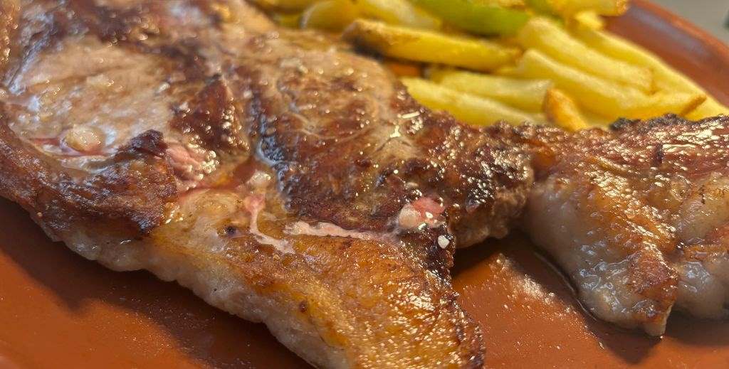 Entrecot en el restaurante El Mirador de Castilla.