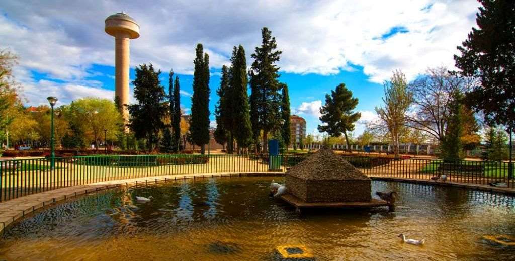 Parque de la Fiesta del Árbol - Mamá tiene un Plan.